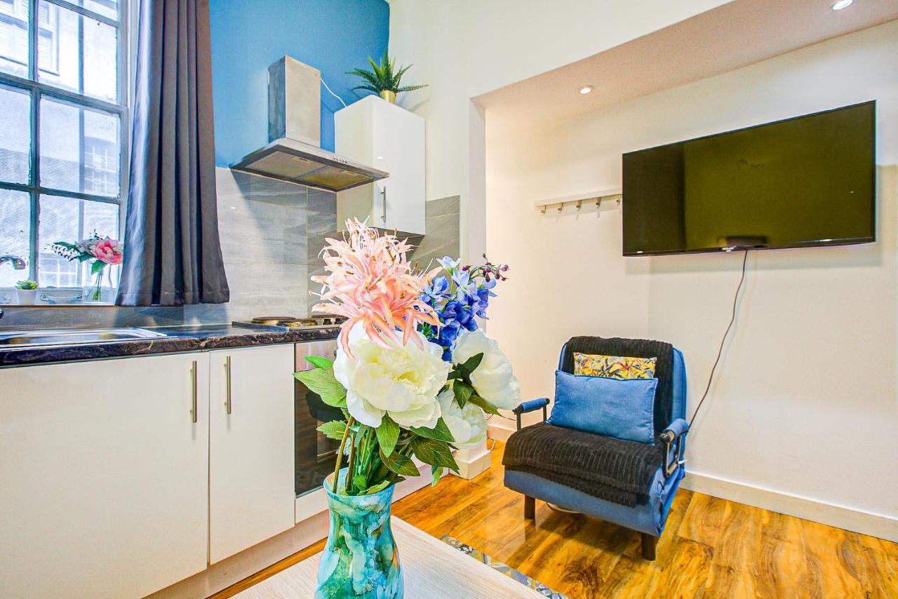 Studio With A Large Toilet And A Separate Room Budget Price Central Londres Exterior foto