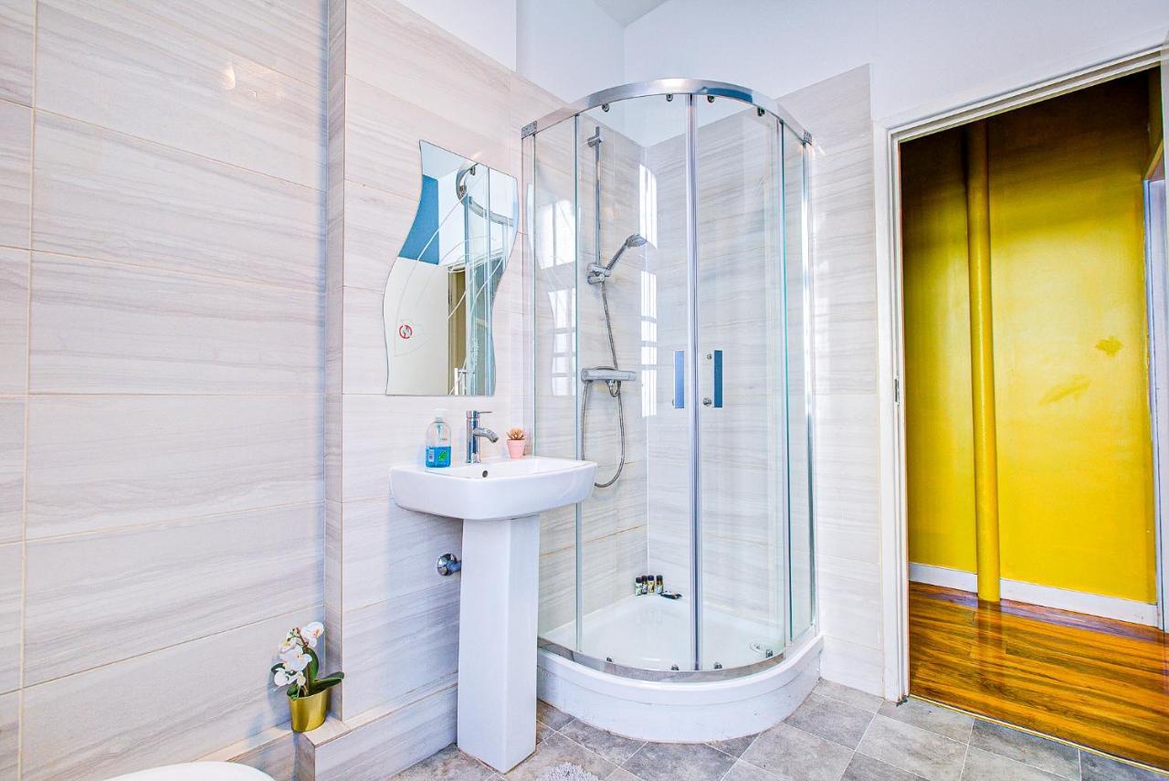 Studio With A Large Toilet And A Separate Room Budget Price Central Londres Exterior foto